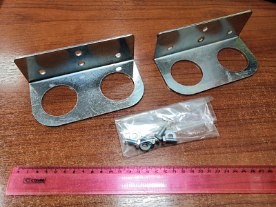 Комплект кронштейнов для крепления проставок к стойке подъемника